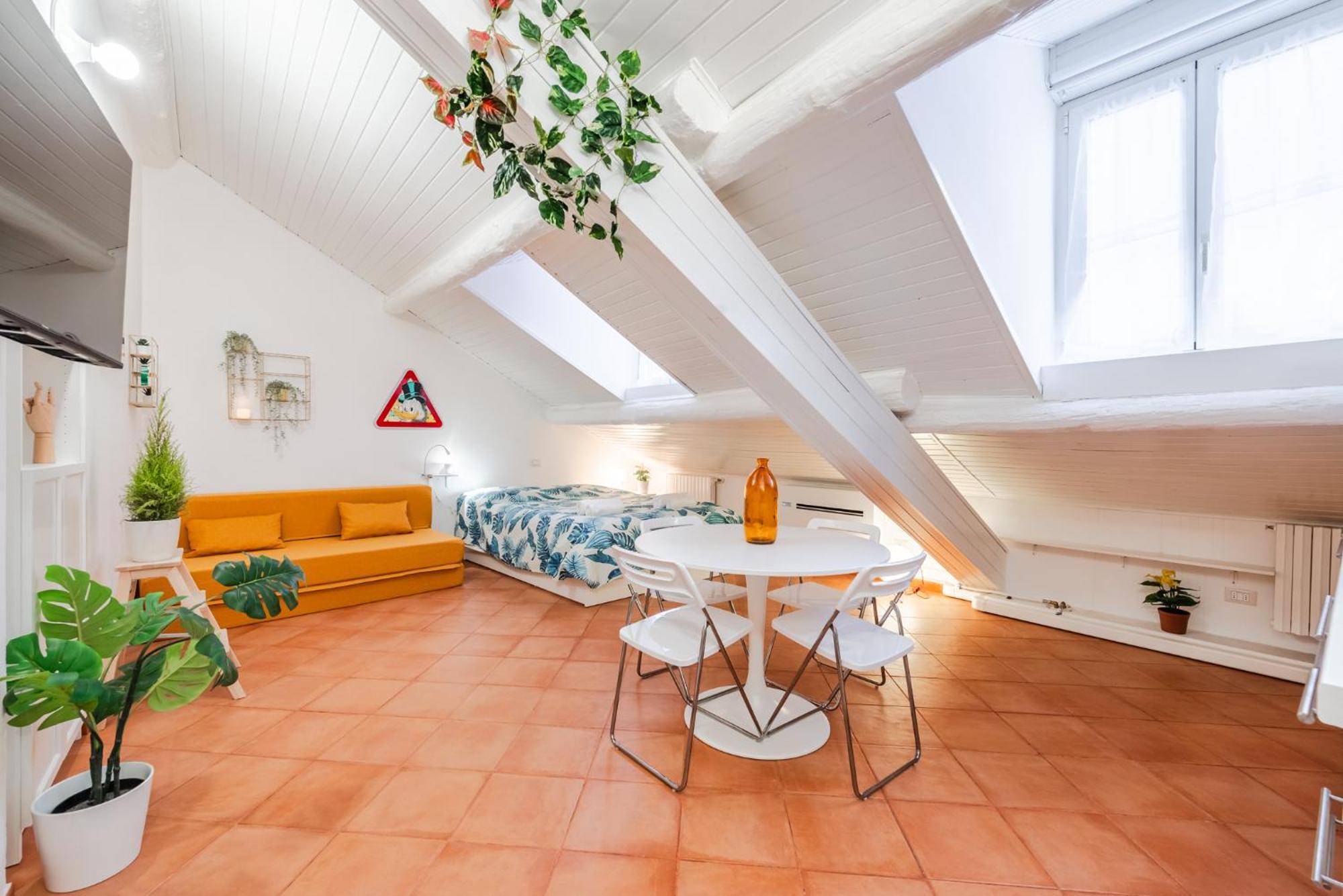 Апартаменты The White Jungle - San Babila Attic Милан Экстерьер фото